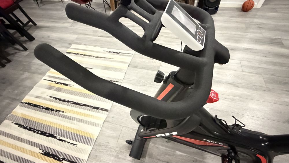 Bicicleta de estatica/spinning  BH Tokyo