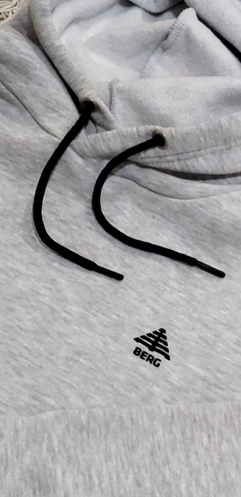 Sweat "Berg" com capuz