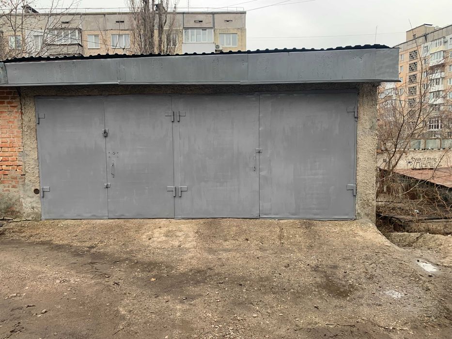 Двухместный гараж автомобильный на Кропивницкого