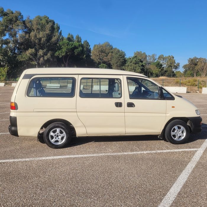 Mitsubishi L400 9 Lugares - Pronta a Circular