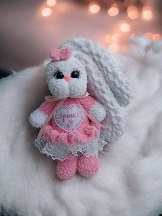 Мягкая именная игрушка зайчик, вязаные именные игрушки из плюшевой пряжи, игрушки с метрикой подарок  на выписку