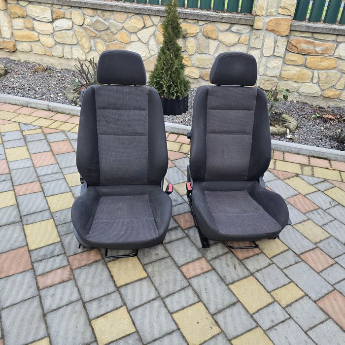 Сидіння з відкидною спинкою на салазках Opel Astra H