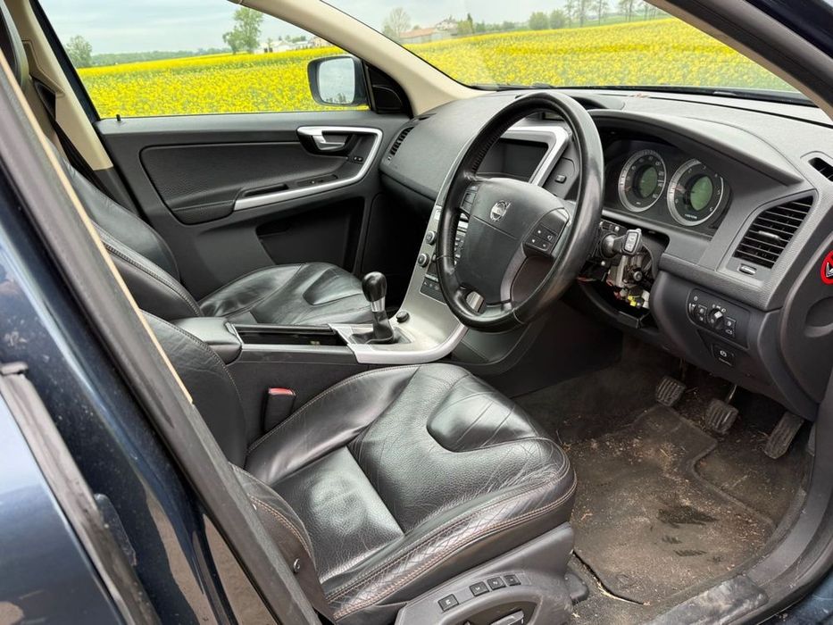 Volvo XC60 2.4 D5 AWD części kolor 466-46