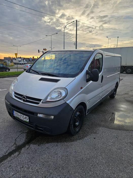 Opel Vivaro  Opel Vivaro LONG 2004r