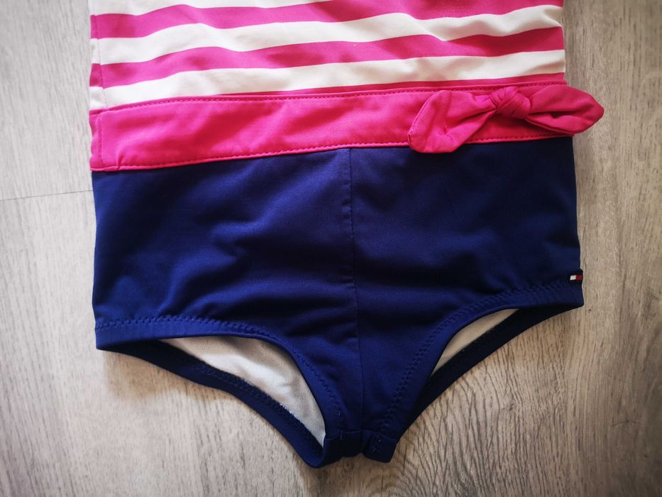 Tommy hilfiger- sliczny stroj kapielowy 18 m-cy