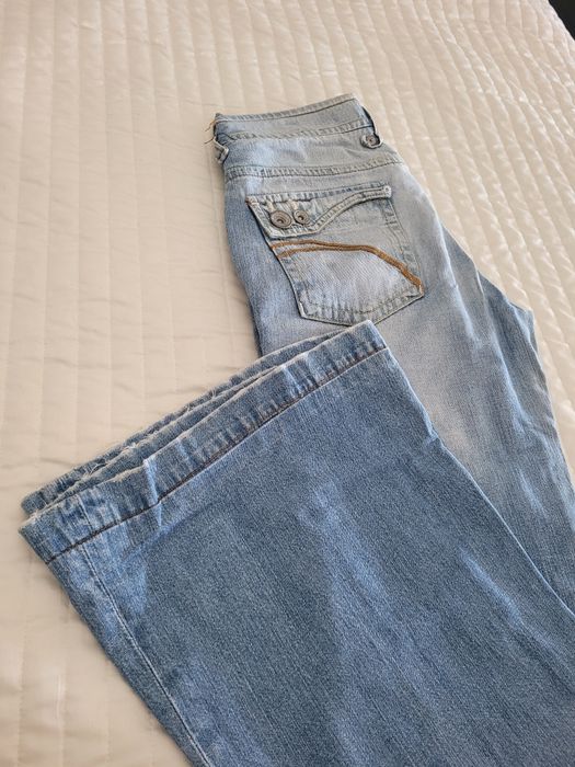 Calças Bershka boca de sino