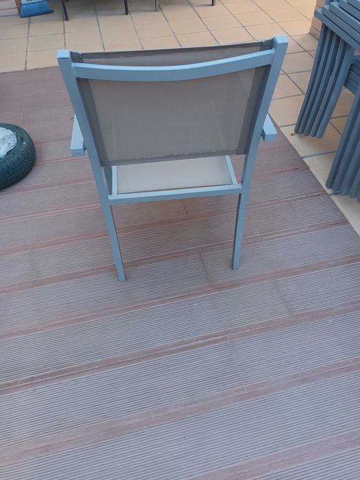 Vendo Conjunto 6 Cadeiras em Alumínio