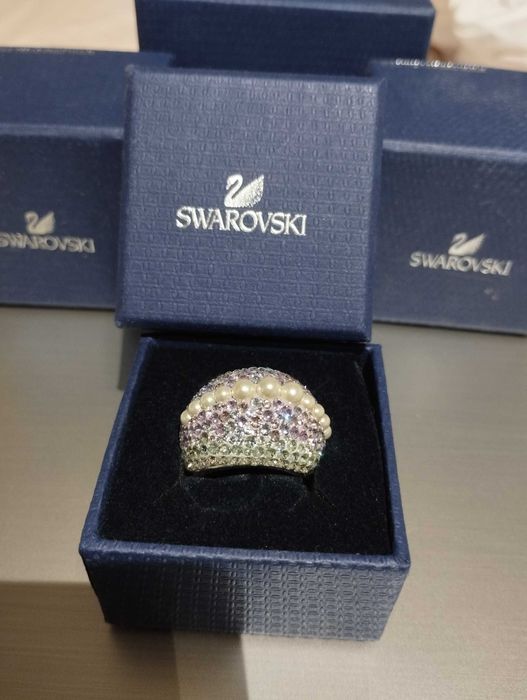 Anel oficial Swarovski - Novo com caixa original