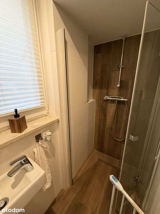 Nowoczesny dom 100 m² + ogród | 10 min pieszo do PKP | Bezpośrednio