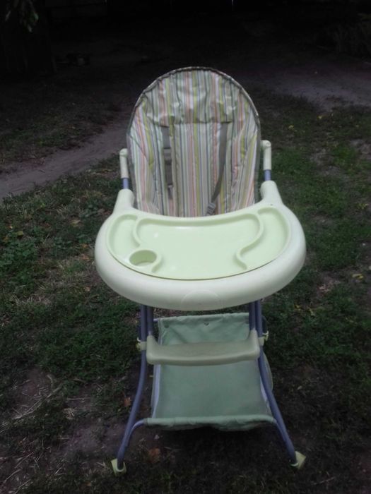 Стільчик для годування