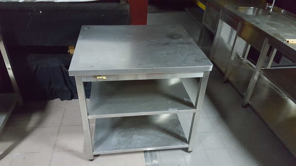 Estante Inox 4 prateleiras - Bancada inox com gaveta e prateleira - Armario inox com 2 portas e prateleira - Hotte Coifa Inox com motor de extração