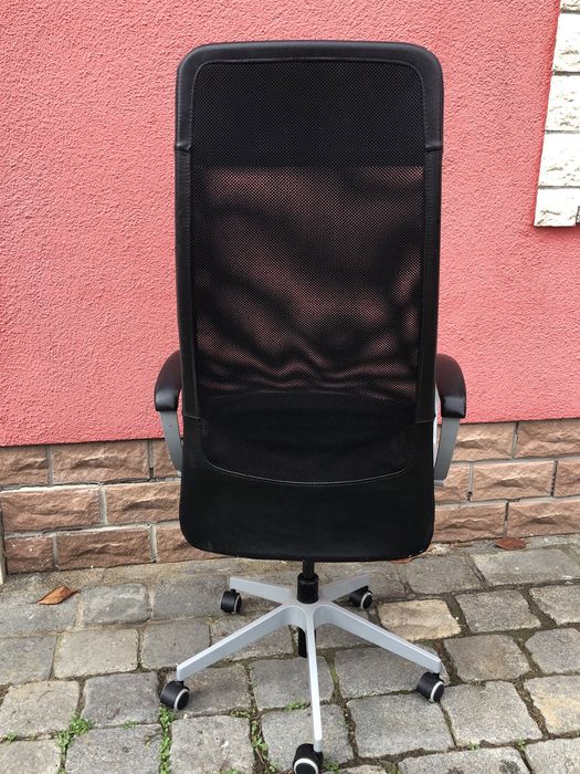 Fotel biurowy Markus  skóra.Możliwy dowóz.