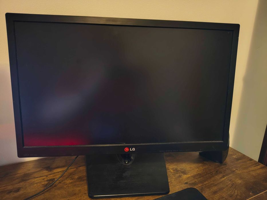 Monitor LG Flatron 22EN33 22" Full HD – Stan świetny, matowa matryca