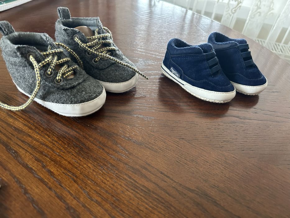 Кеди для немовлят та інше взуття