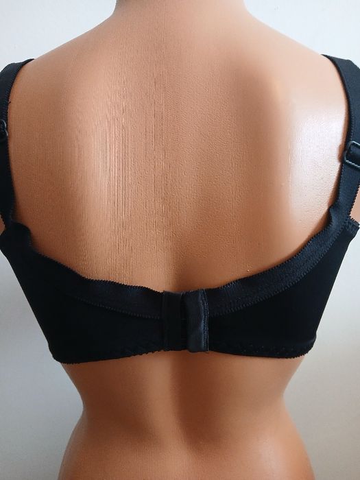 Biustonosz duży DD75 G80