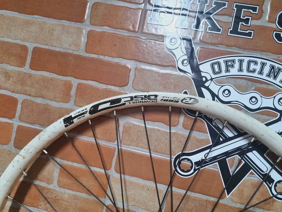 Roda Frente Rodi DH 26 - Bom Estado