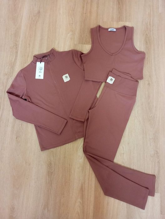 Nowy dres damski rozmiar L