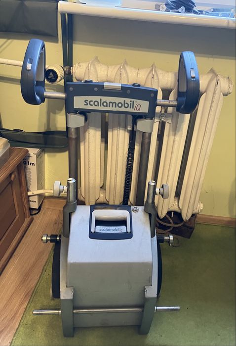 Schodołaz kroczący Scalamobil S30 IQ + wózek inwalidzki