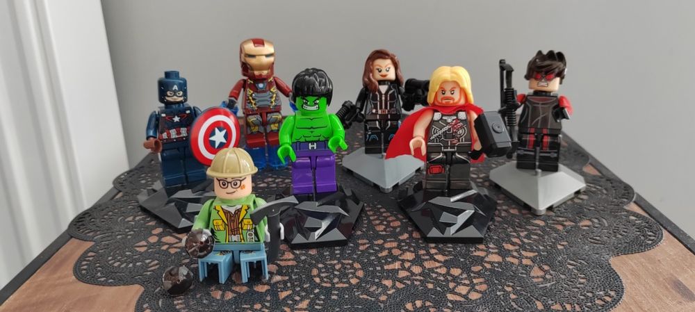 Figurki Avengers 9cm wysokości duże