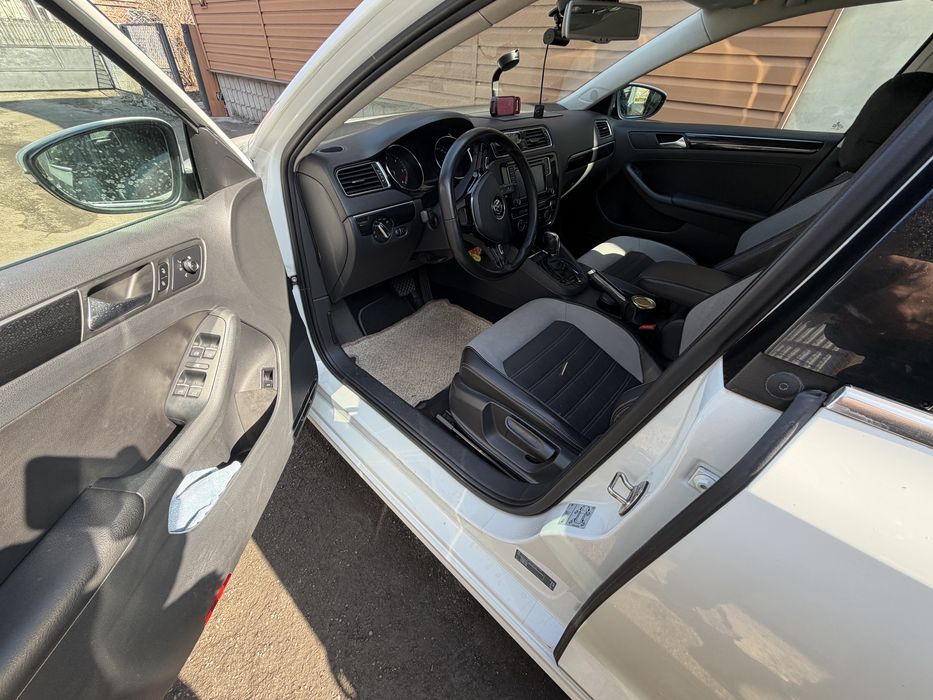Volkswagen Jetta 1.6