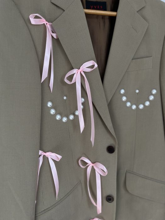 Піджак жіночий бежевий, гарно застилізований