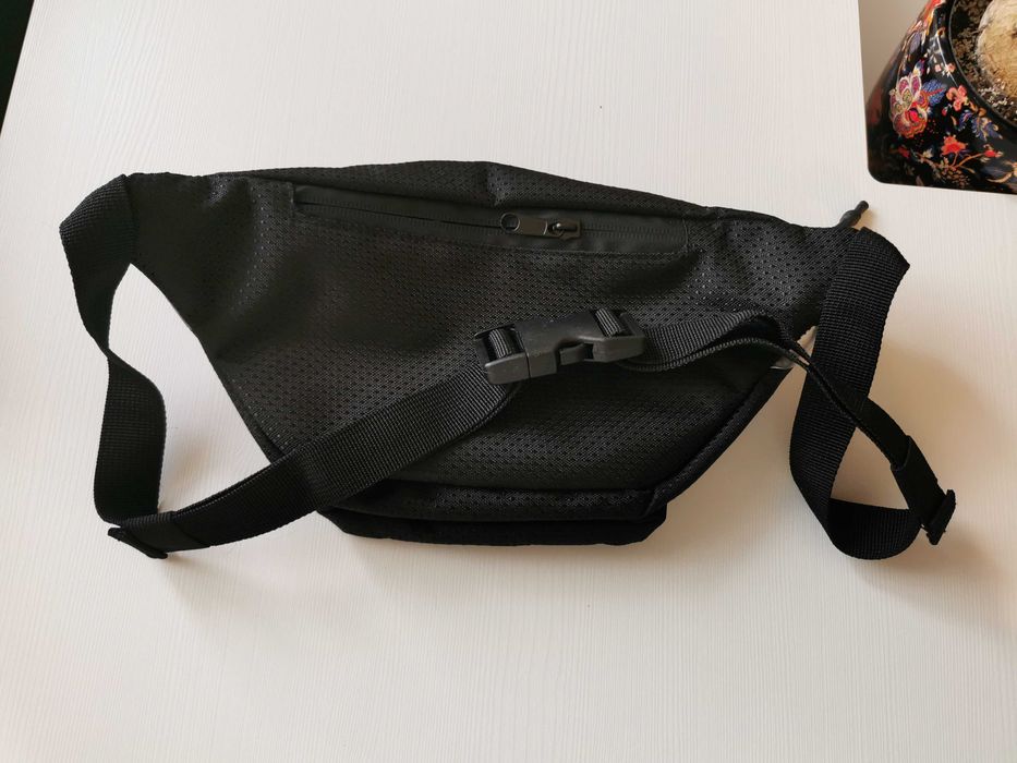 Saszetka nerka unisex nowa pojemna