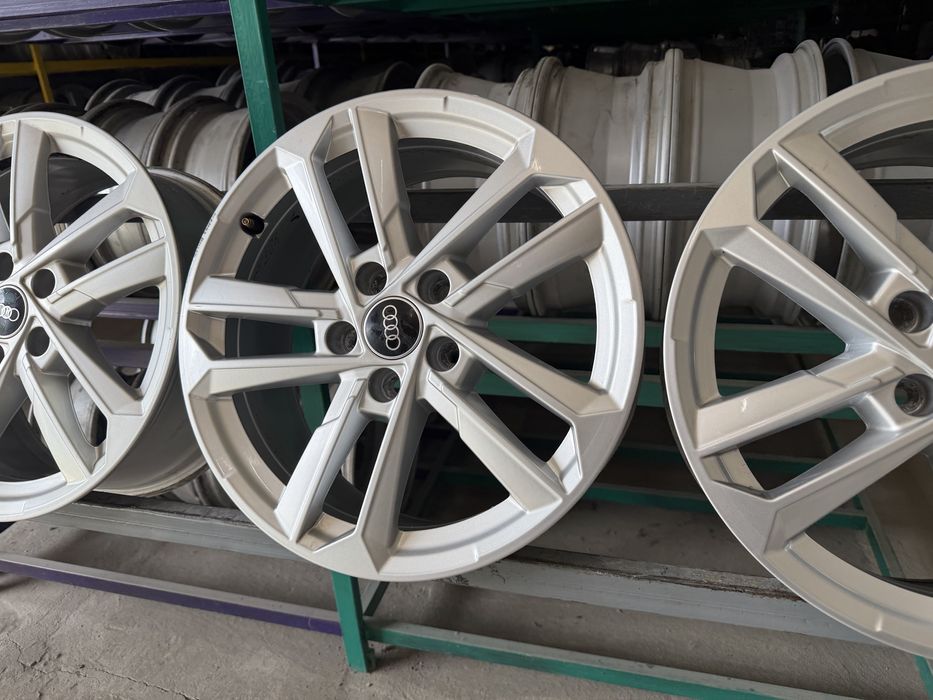 Оригінальні диски Audi 5/112 R17 6,5J ET43 8YO 601 025L.