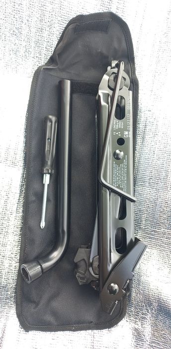 Sprzedam podnośnik Opel Meriva