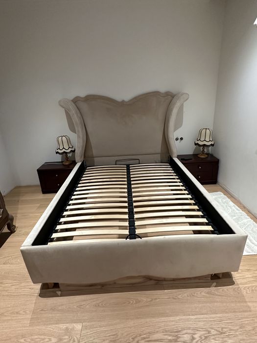 Łóżko tapicerowane plus stelaż , wykonane na  zamowienie 140x200