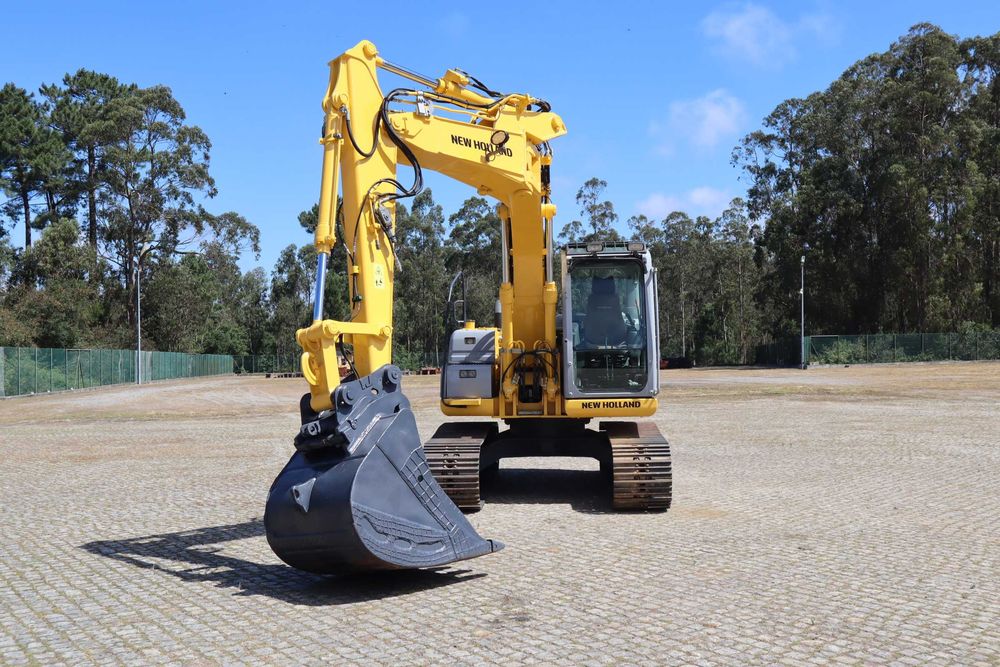 New Holland Kobelco E135B 2011 Escavadora de Rastos