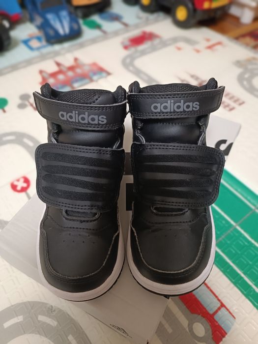 Дитячі високі кросівки adidas Hoops Mid 3.0 Aс  25,5