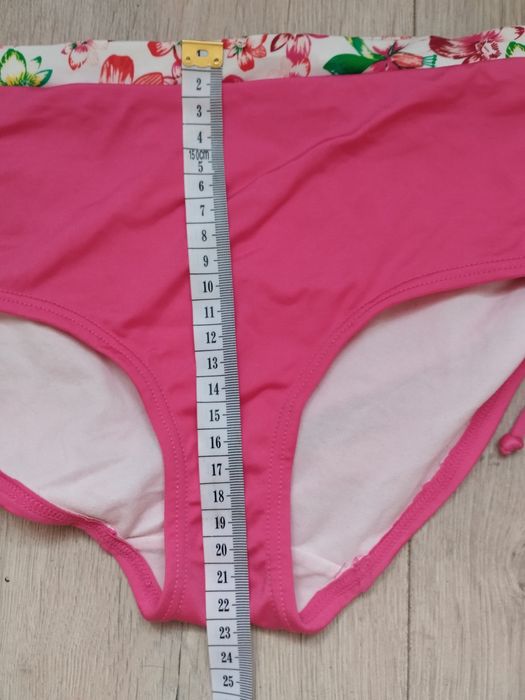 Change dół od kostiumu kąpielowego dwuczęściowego różowy i kwiaty