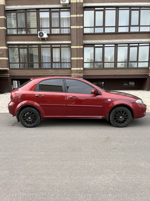 Chevrolet Lacetti 1.8 Газ/Бензин Автомат