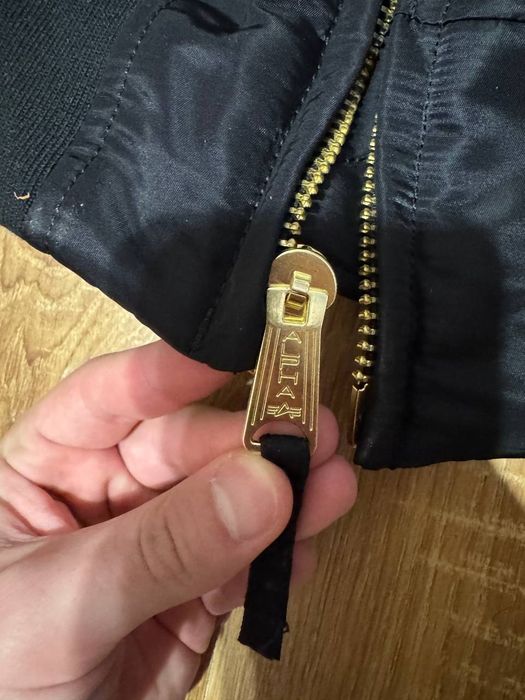 Орігнальный  бобмер новый: Alpha industries CWU 45