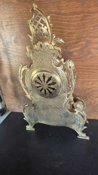 Relógio de Corda em Bronze