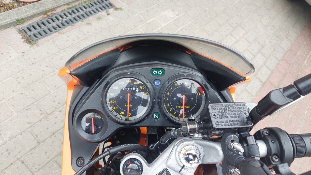 Honda CBR 125R,rok 2006,na kat B,stan bdb,przebieg 11tyś km,OC,PT,yama