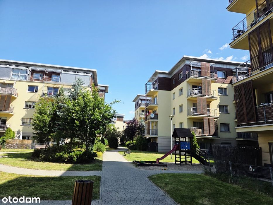 Przestronne 3 pokojowe mieszkanie, balkon, winda, 1 piętro