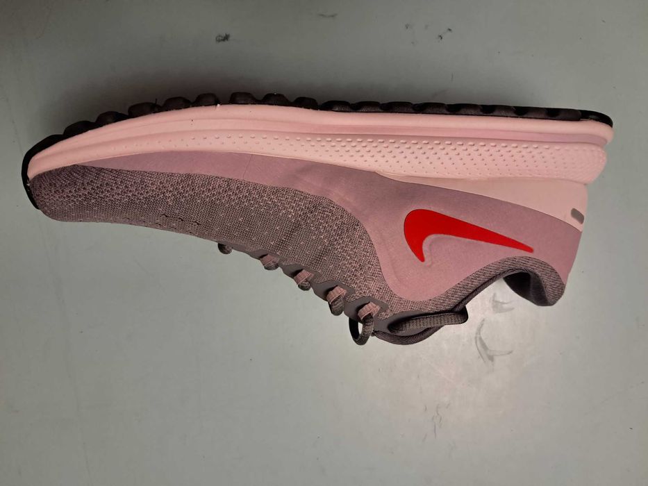 Оригинальные Кроссовки NIKE 42 размер