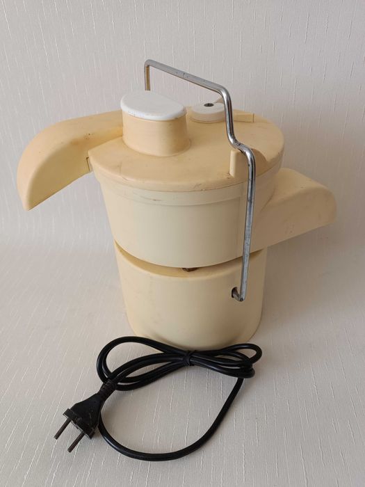 Електрична соковижималка соковитискач радянська СРСР СССР Росинка