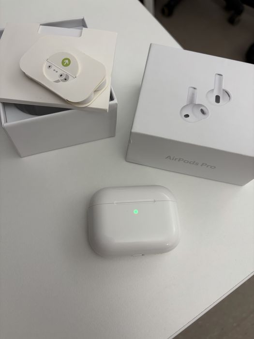 Apple airpods pro 3 ainda em garantia- usb C