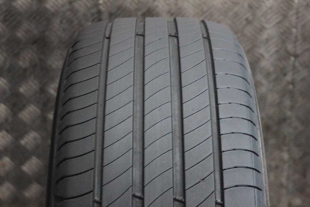 215/55/17 Michelin Primacy 4 S1 215/55 R17 94V