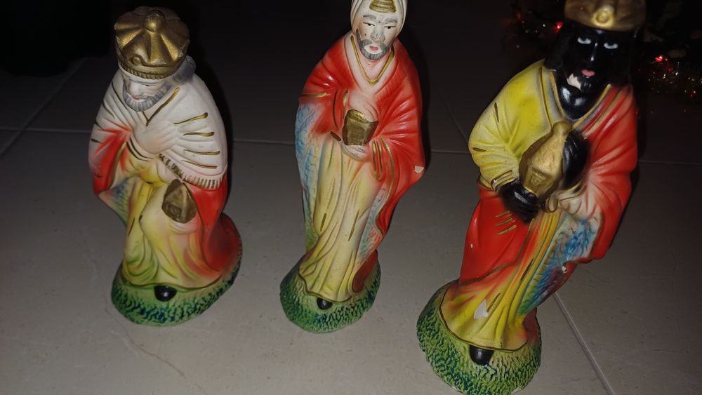 Presépio antigo com figuras de 20cm