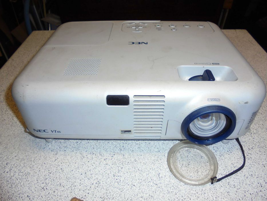 Projector NEC avariado