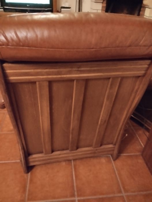 Conjunto de sofá 3 lugares + 2 poltronas+ oferta mesa