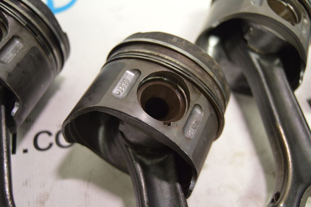 PISTÃO PISTÕES PISTON PISTONS BIELA BIELAS MOTOR OM602982 602982