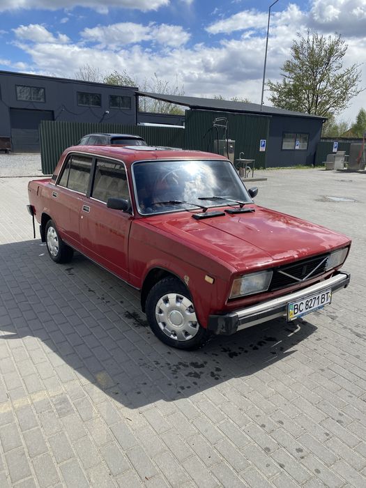 Lada 2105 Читати опис.