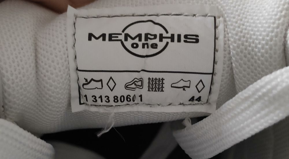 Buty sportowe rozmiar 44