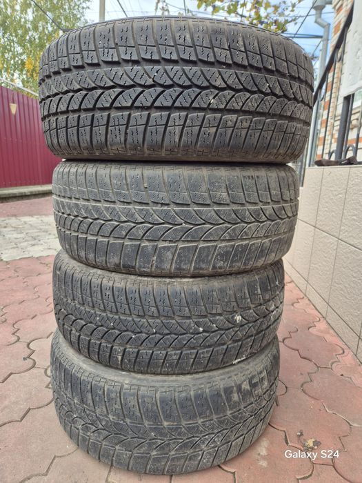 Зимова резина  225.55r16