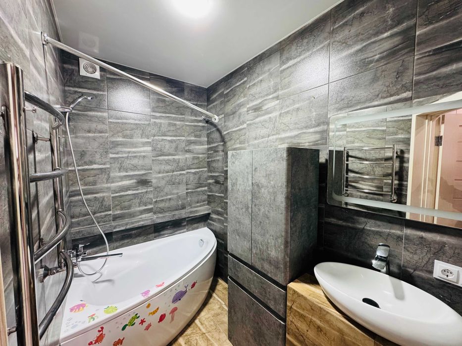 Продаж 2-кімнатна квартира Центральний Парк