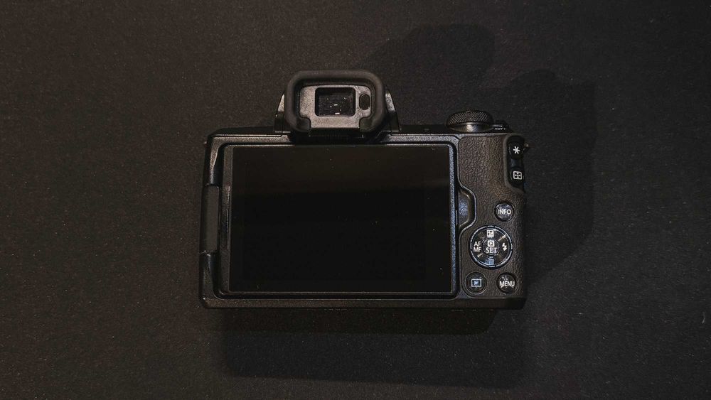 Máquina Fotográfica - Canon M50 - Pack Completo